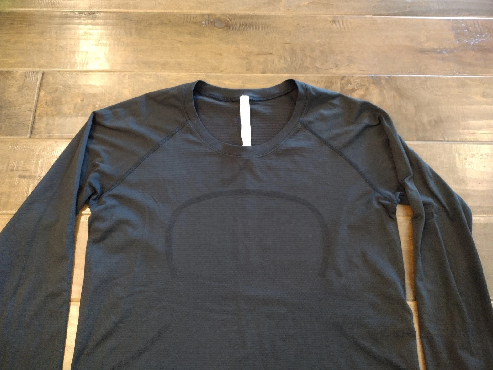 lululemon swiftly tech long-sleeve thumbholes shirt