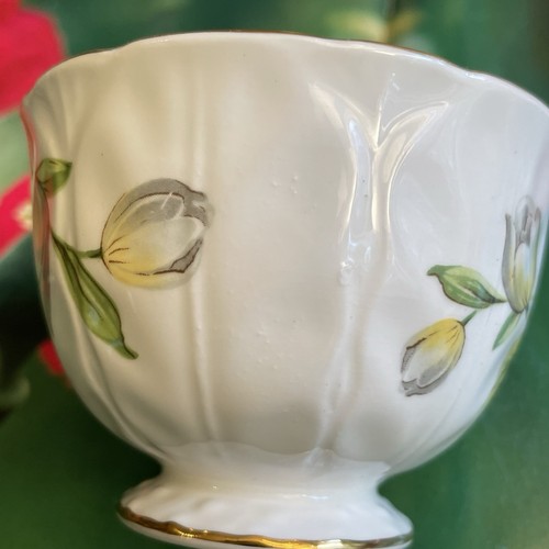 Aynsley Magnolia Dogwood Embossed Tea Cup & Saucer Green Inside Crocus Style - Picture 14 of 14