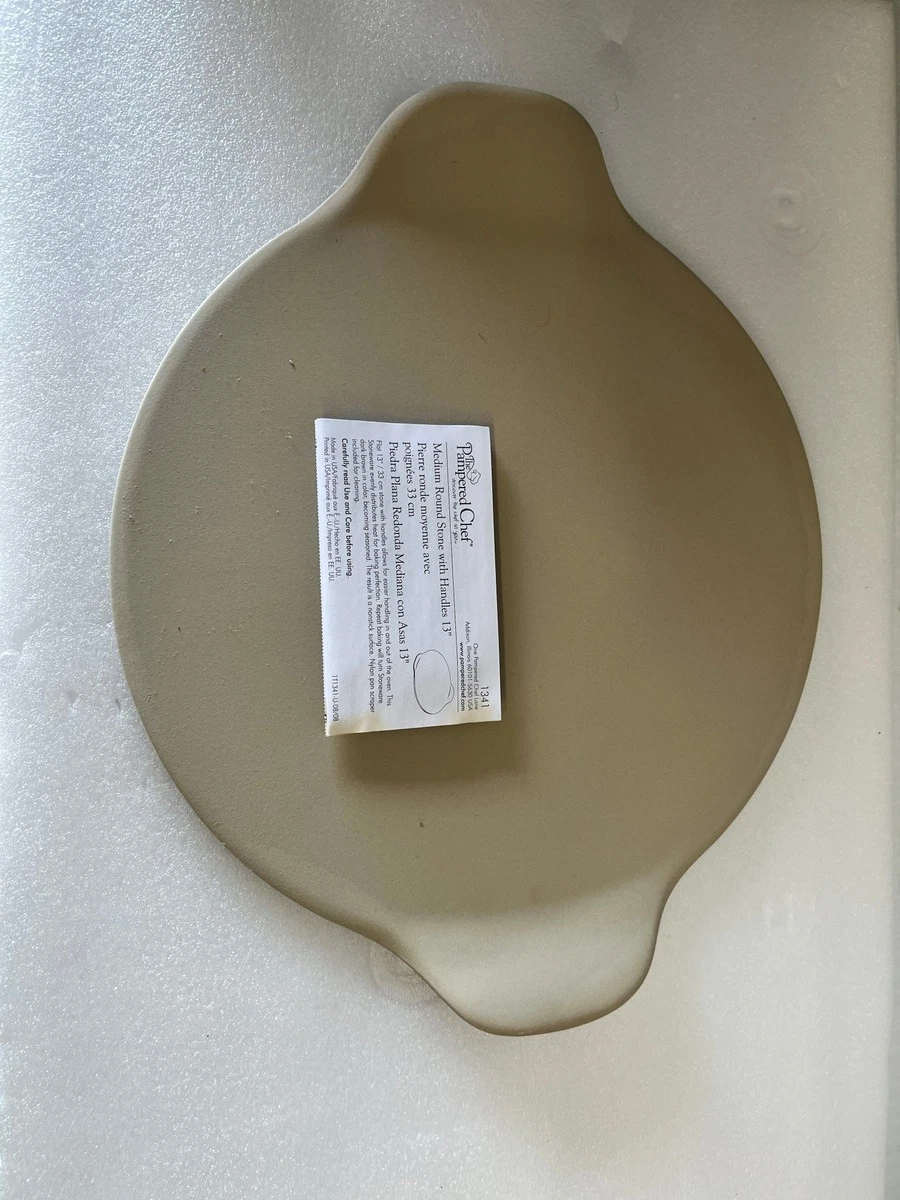 Pampered Chef Medium Round Stone with Handles 13"