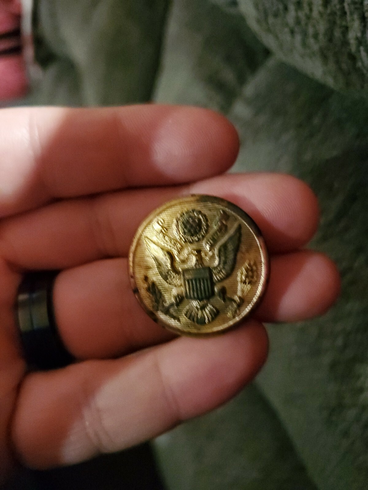 WWII Great Seal Eagle COAT BUTTON 11/8" diameter ART METAL WORKS