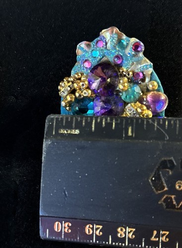 Vintage 1980s Mardi Gras Rhinestone Statement Clip Earrings Runway - Picture 15 of 15