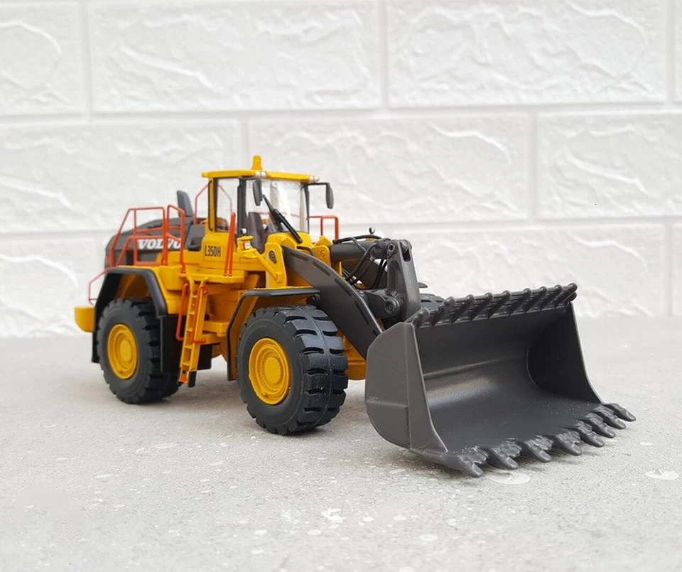 Motorart 1/50 Scale Volvo L350H Wheel Loader Diecast Car Model Collection Toy - Image 2 of 4