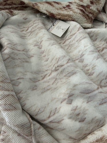 Pink Rose Juniors Long Sleeve Faux Fur Sherpa Zip Up Jacket Stone Aztec Sz Small - Picture 6 of 6