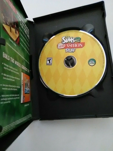 The Sims 2: H&M Fashion Stuff (PC Game CD-ROM, 2007) works - Picture 4 of 6
