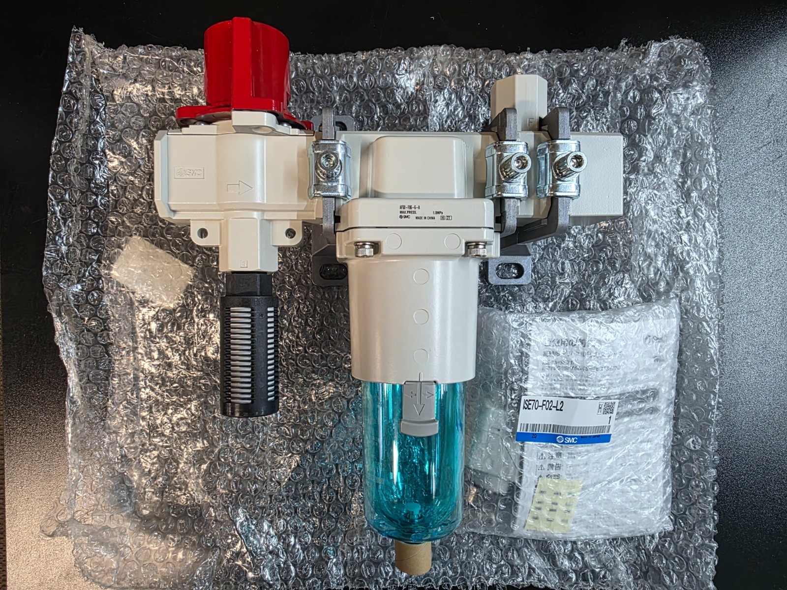 Smc AF50-F06-6-A Modular Filter Assembly w/ ISE70-F02-L2 Pressure Switch