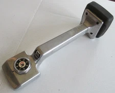 NICE Roberts 10-412-2 Deluxe Adjustable Carpet Knee Kicker Stretcher      BSMT