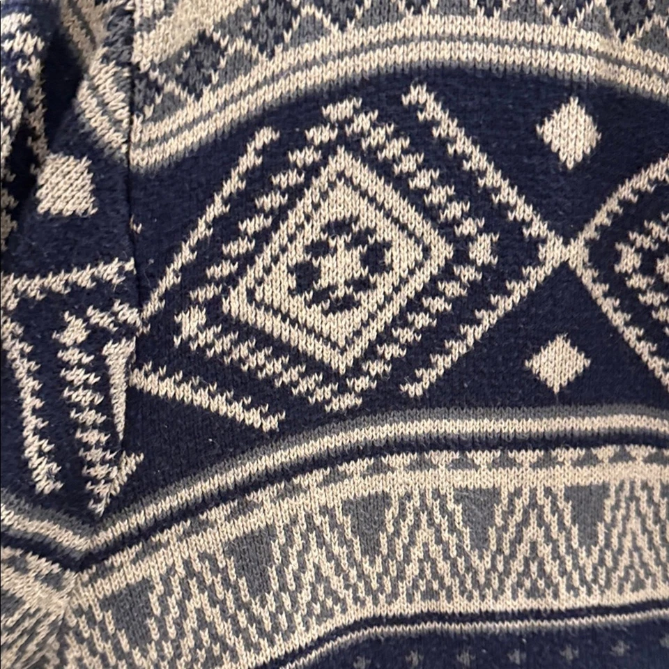 Suéteres American Rag estampado azul marino y crema talla grande Foto 4 de 4