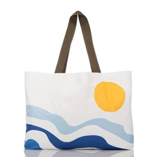 NWT ALOHA Collection Soleil Holo Holo Tote Bag In Soleil Reversible MSRP $64.00