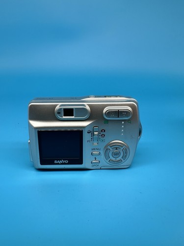 Sanyo Xacti VPC-S1 3.2MP Compact Digital Camera With SD Card, Silver - Tested - Picture 6 of 12