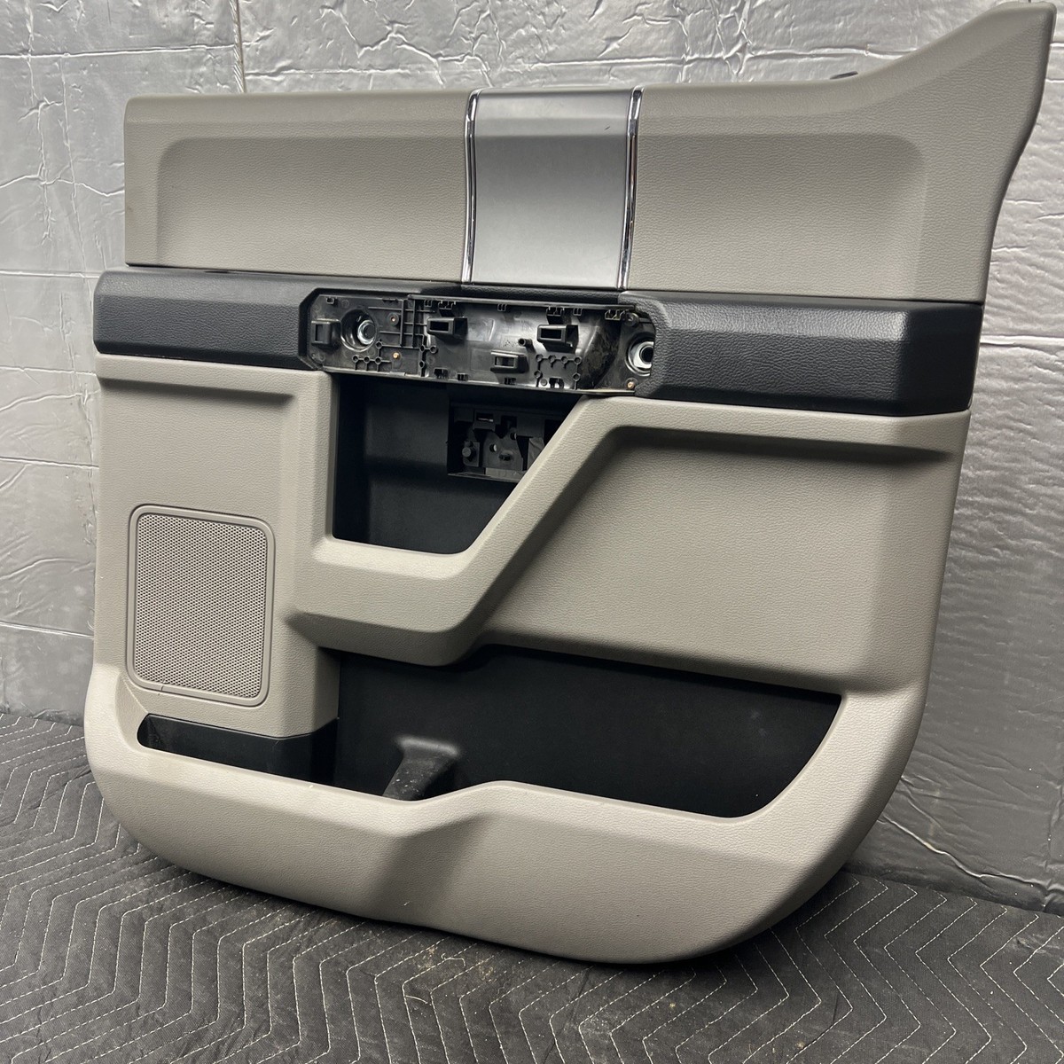 2021-22 Ford F250 F350 F450 Super Duty Right Rear Door Panel Crew