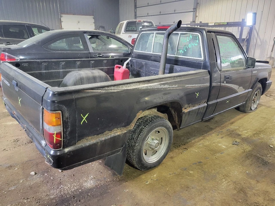 Driver Left Front Window Regulator Fits 87-96 MITSUBISHI PICKUP 2065249 - Image 4 of 4