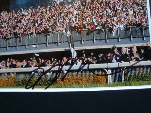 BLACK CAVIAR -CHAMPION HORSE TRAINER PETER MOODY SIGNED A3 MOUNTED PHOTO DISPLAY - Picture 2 of 3