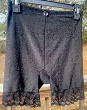 Marilyn Monroe Intimates Sz L 7481-49 Shaper Shorts Lace Hems Black Shapewear