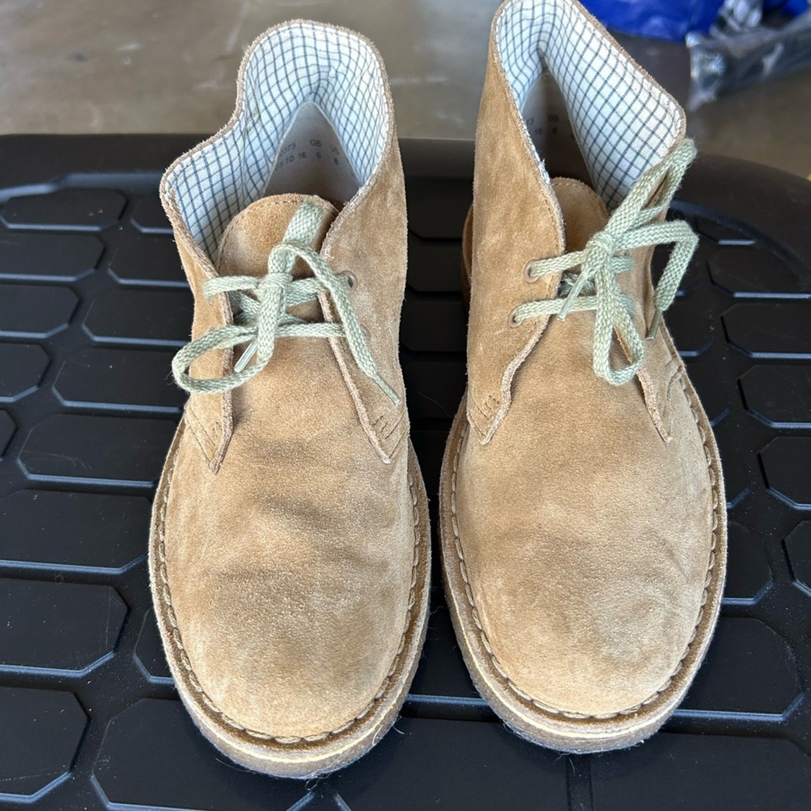 Clarks Men's Light Brown Suede Chukka Boots