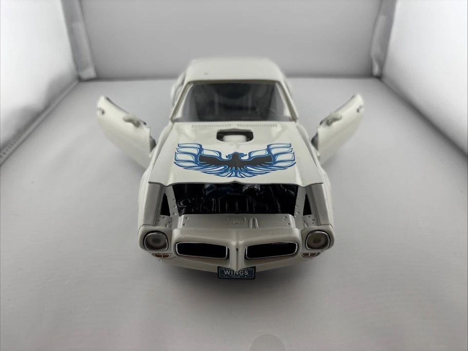 1973 Firebird Trans Am SD-455 Branco W GMP Torque Thrust 1/18 Kodeblake Customs - Imagem 3 de 4