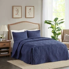Madison Park 3 Pcs Split Corner Quilted Bedspread, Classic Design, Lightweight