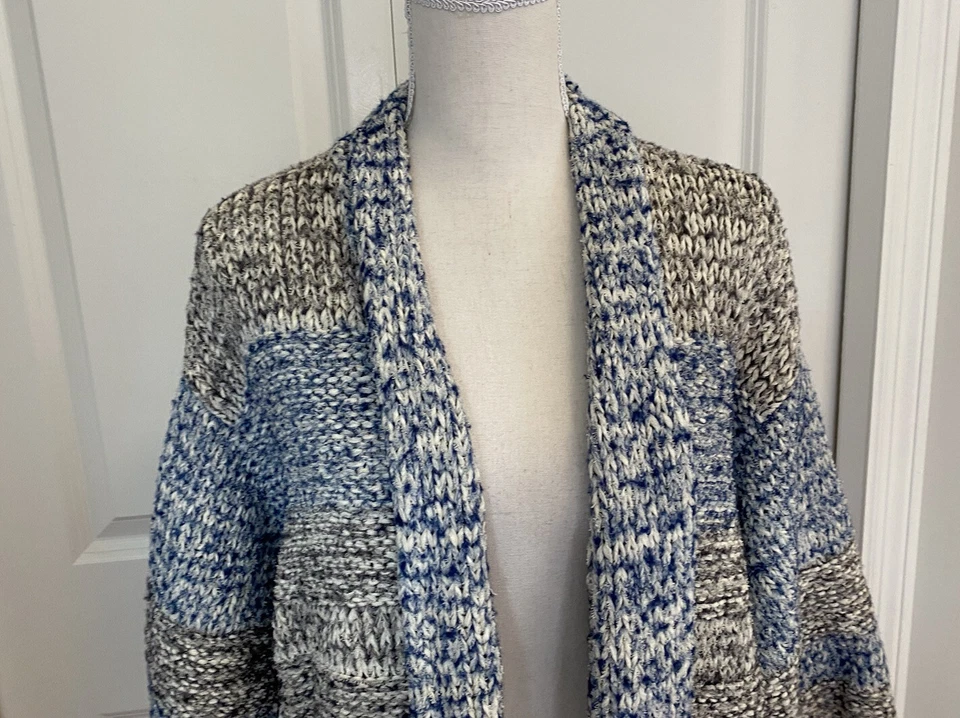 Suéter Vince Azul y Gris Marpeado Grueso Tejido Mezcla de Lana Frente Abierto XS/S Invierno Foto 2 de 4