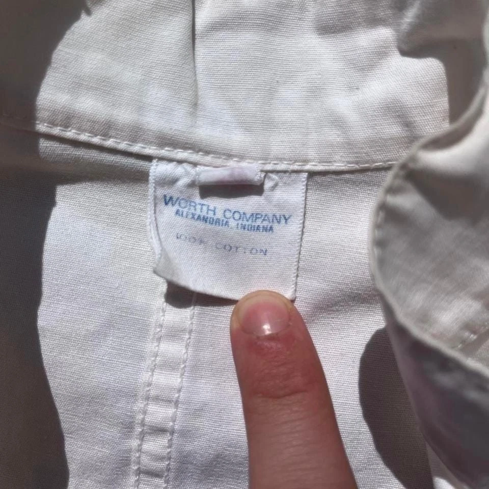 Monos blancos con parches de bandera americana cruz de hierro de motociclista Worth Company vintage años 60 Foto 4 de 4