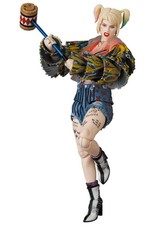 MAFEX HARLEY QUINN Caution Tape Jacket Ver. Action Figure