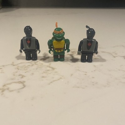 Mega Bloks Teenage Mutant Ninja Turtles 2 Foot Ninja & Michelangelo 2003 TMNT