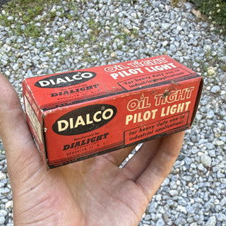Dialco Oil Tight Pilot Light Panel Indicator Lamp 12V MPN 103 3114