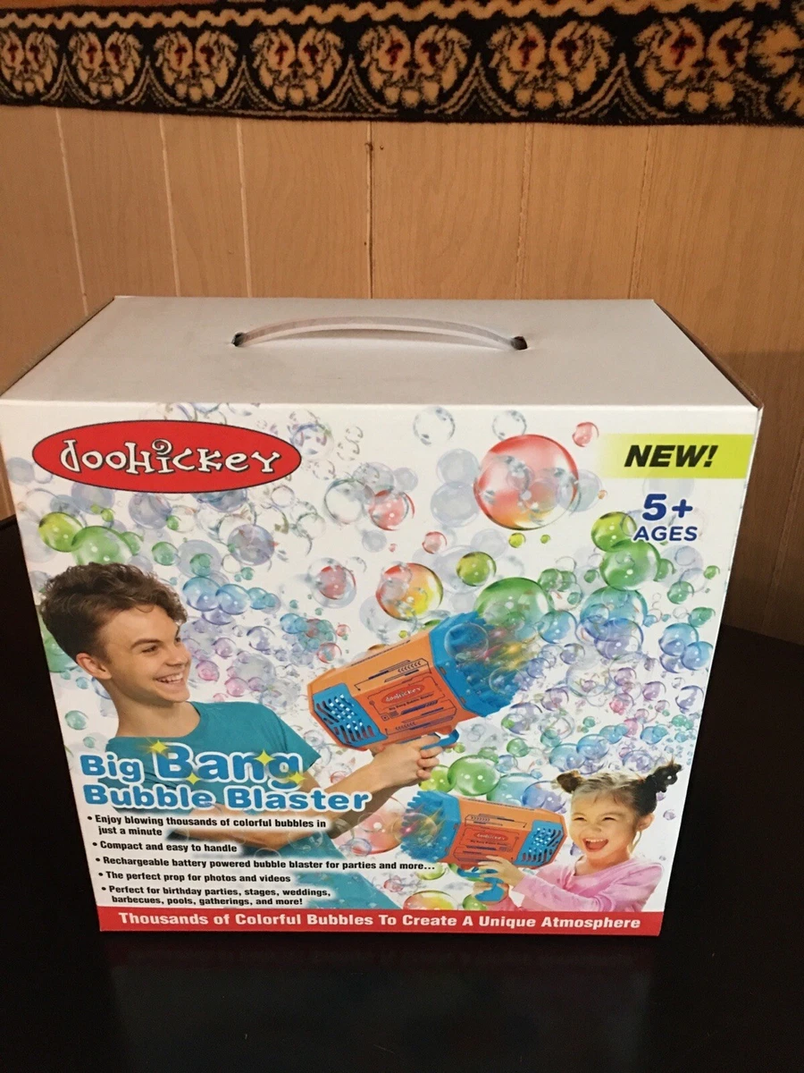  Doohickey Bubble Blaster Bubble Making Gun, 1000 Bubbles per  Minute, 2 Bubble Solution, 20-30 Minutes Working Time, Perfect for Birthday  Parties, Pools, Photos, and Videos : Toys & Games