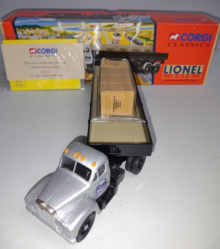 Corgi Classics Lionel City 53501 Mack B Semi & Crates - Picture 2 of 13