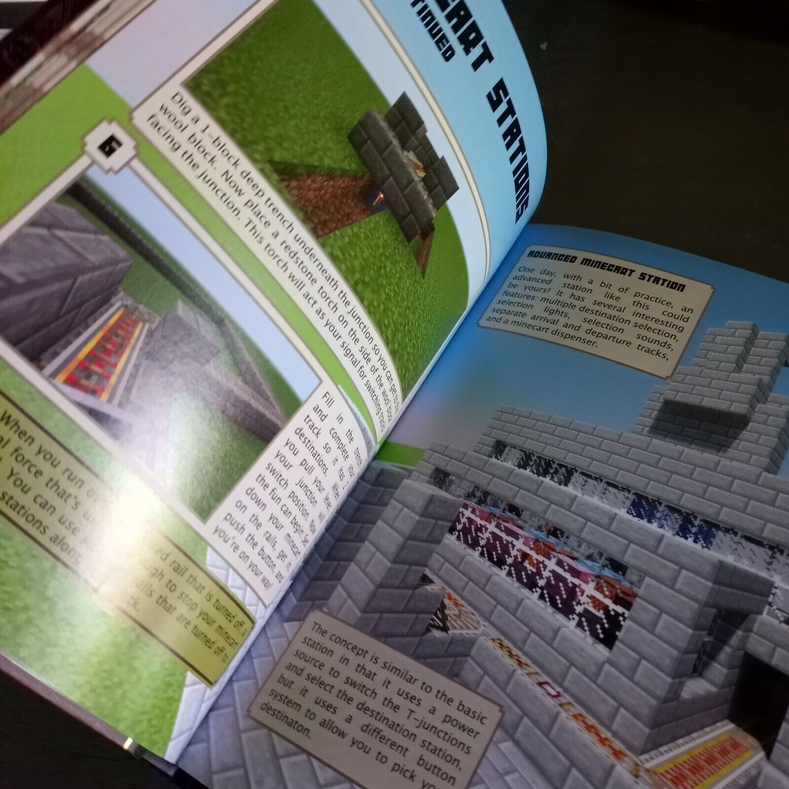 Scholastic Minecraft Redstone Handbook : Target