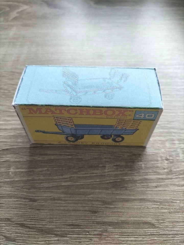 Matchbox Regular Wheels No40 Hay Trailer  - Replica / Copy Box only - Image 2 of 3