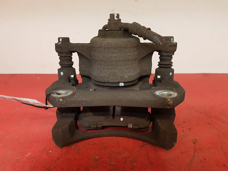 2012 MAZDA 2 1.3L PETROL DRIVERS FRONT BRAKE CALIPER  - Изображение 4 из 4