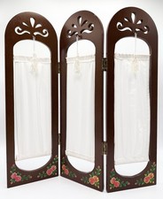 1/4 Scale Tri-Fold Tasseled Room Divider - Fits All 16" Dolls -Flower Motif -New