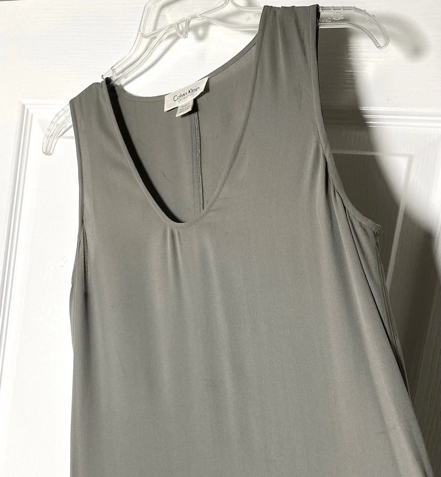 Vestido Midi CALVIN KLEIN Coleção Vintage Decote V Seda Crepe Chiffon 4 EUA = S CK - Imagem 4 de 4