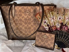 Image of Coach Fiona Zip Tote Bag In Signature Canvas CW396 Gold/Brown/Copper NWT