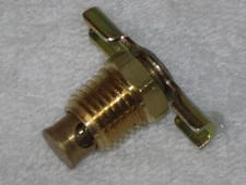 Radiator Drain Tap 614201R1 for Farmall International 806 826 856 886 966 1066 +