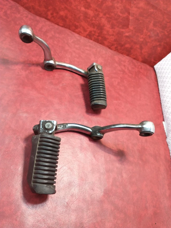 1978 Yamaha XS 750 Triple XS750 Foot Pegs. Good steel, good rubber. decent - Image 2 of 4