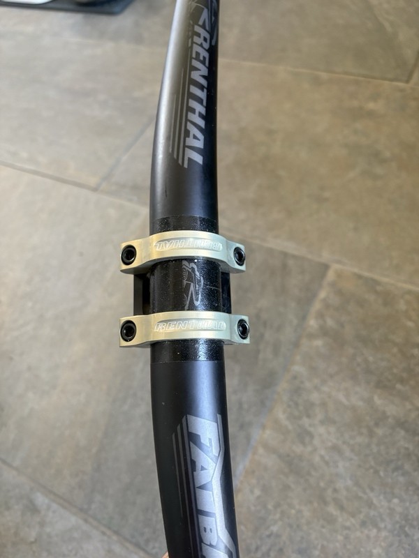 Renthal FatBar V3 Lite Carbon 31.8 Black 10mm & Renthal Apex Stem 60mm. XC