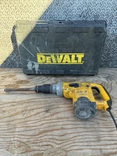 DeWALT D25600 Demolition Rotary Hammer Drill Corded SDS Max With Carrying Case