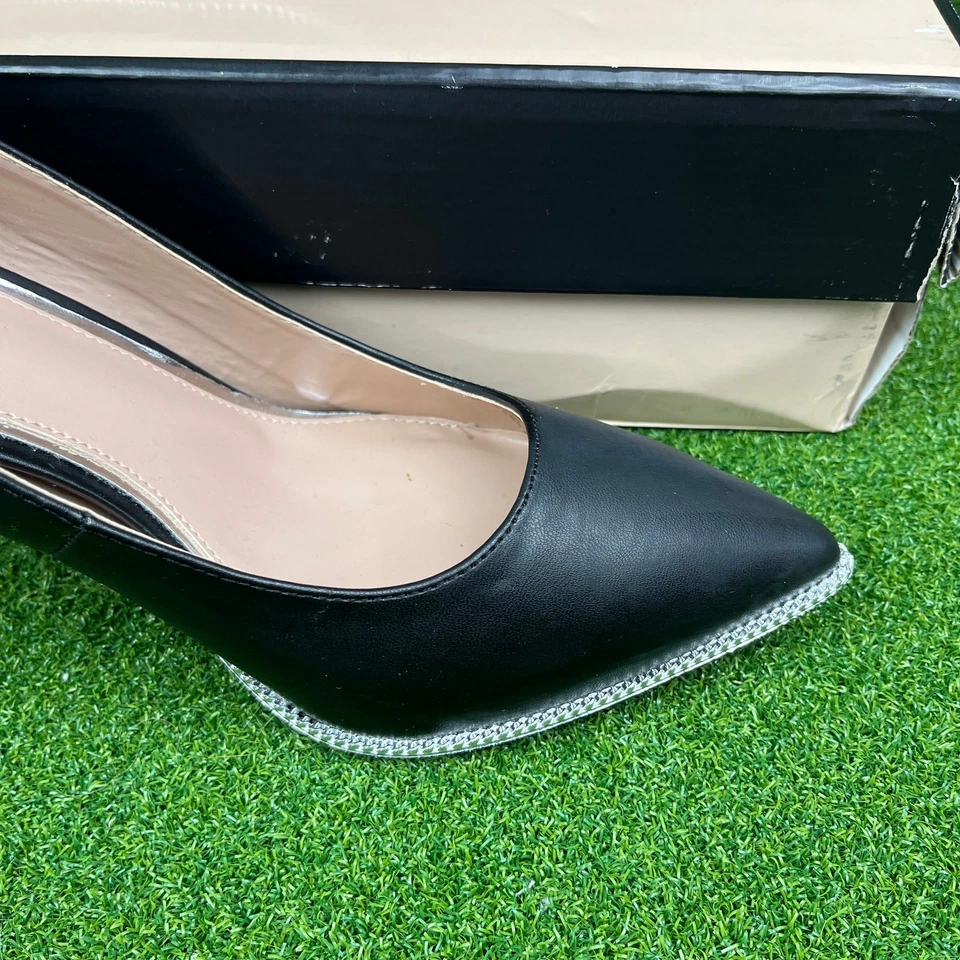 Bomba Harlia BCBGeneration negra imitación cuero puntiagudo detalle cadena talla 11 Foto 3 de 4