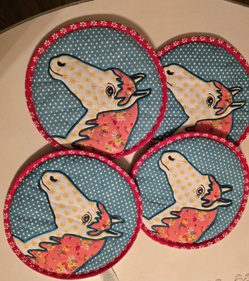 Red Rounded Box Shape Pioneer Woman Patchwork Quilted Horse Hot Pad Trivet Kitchen Country ...
