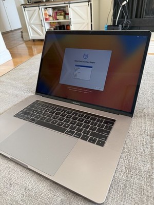 Apple MacBook Pro 15in, 2.8GHz Intel Core i7 Quad Core, 16GB RAM, 256GB SSD