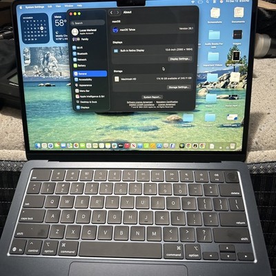 MacBook Air (13-inch, M4, 2025)256GB 16GB ram M4 chip with 8 core GPU Midnight 