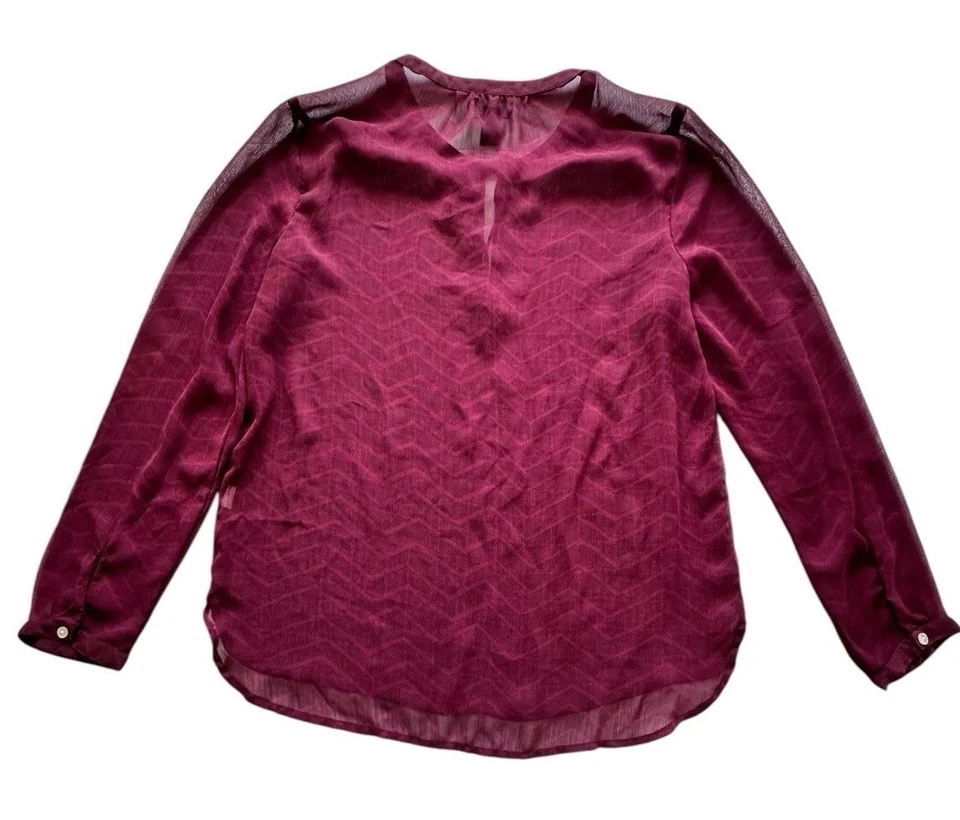 Blusa Gap para mujer talla pequeña rojo vino manga larga Henley túnica corbata ligera Foto 2 de 4