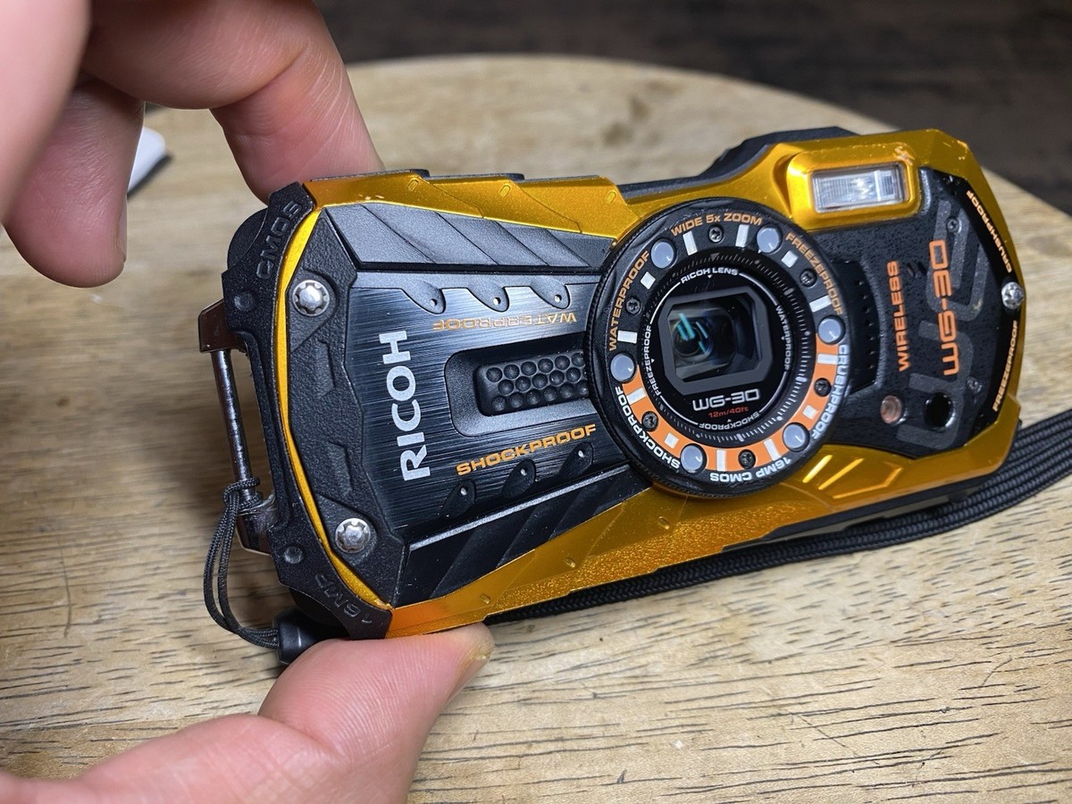 RICOH Waterproof Digital Camera WG-30 W Orange TESTED Works NO