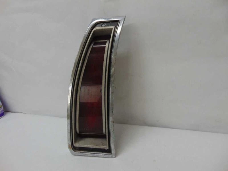 Задний фонарь водителя Gran Fury Station Wgn подходит для 74–77 PLYMOUTH PASS. 2153869 - Изображение 3 из 4