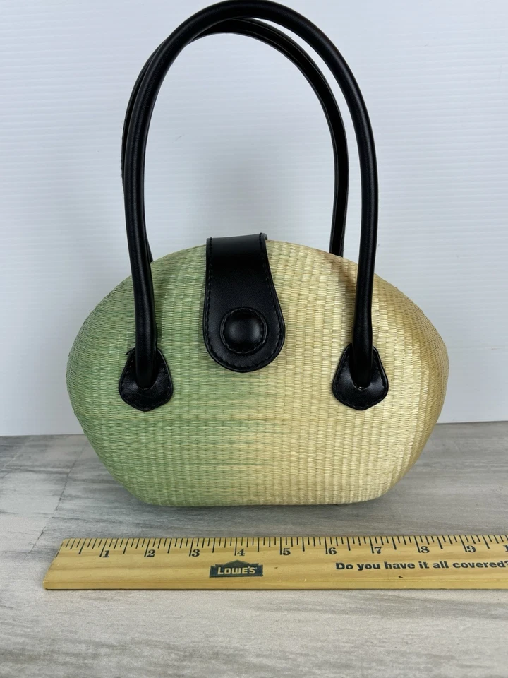 Le Sac Handwoven Hardbody Handbag Two Tone Rattan and Green Clamshell Purse - Image 3 of 4