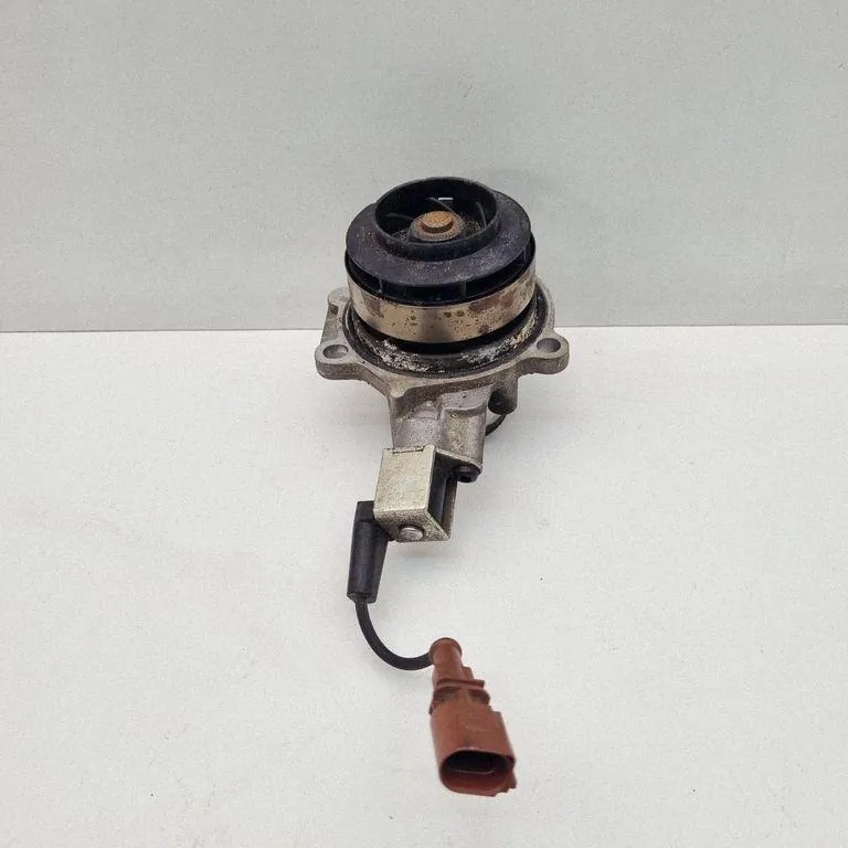 VW GOLF VII Variant BA5, BV5 Water Pump 04L121011E 04L121011P 39252314 ...