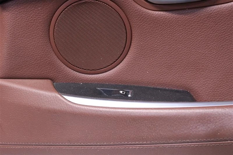 FRONT INTERIOR DOOR TRIM PANEL BMW 550i Gt 2011 11 1095360 Foto 2 de 4