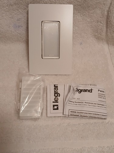 LEGRAND P&S FULL NIGHTLIGHT W LOUVER AND WALL PLATE 120 VAC NTLFULLWPW - Picture 4 of 9