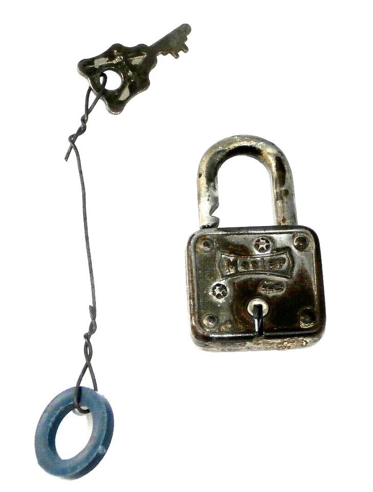 CANDADO CON LLAVE MAESTRA # 44 DE COLECCIÓN MILWAUKEE, WS EE. UU. CON LLAVE Y PÁTINA/MARCAS DE EDAD Foto 4 de 4