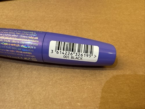 Rimmel London Collezione Velvet Revolution mascara e eye liner matita e borsa - Foto 4 di 6